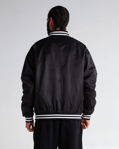 Veste universitaire d'hiver pour homme sur mesure, col montant, logo frontal, coupe-vent, qualité supérieure, design OEM pour les marques et les magasins de streetwear - Product Image 2