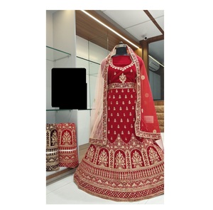 Ropa de boda de terciopelo hecha a mano Lehenga Choli, ropa india y pakistaní, suministro al por mayor de la colección de proveedores indios - Product Image 1