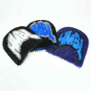 Bonnet d'hiver en mohair avec logo personnalisé Bonnets de marque privée de qualité en différentes couleurs Matériau de qualité fabriqué - Product Image 3