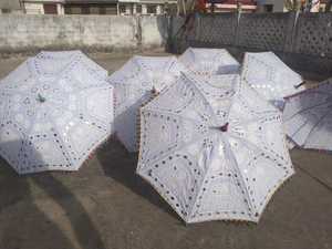 ร่มสีขาวตกแต่งงานแต่งงานของชาวอินเดียร่มบังแดดสไตล์วินเทจ mehendi Sangeet dholki - Product Image 2