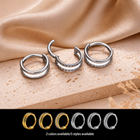 Vente en gros Titane ASTM F136 16G Double anneau à fermoir articulé avec zircone cubique plaqué or, tendance mariage, pour nez, septum, daith, hélix, tragus