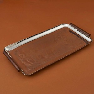 Bandejas DE SERVICIO DE METAL Premium especiales de Ramadán con mango de madera Forma personalizada Bandeja de servicio de diseño de Oriente Medio con acabado plateado - Product Image 5