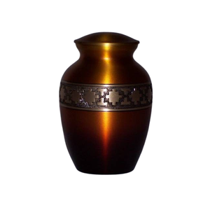 โกศบรรจุอัฐิทองโบราณเคลือบผิวทองคุณภาพพรีเมียม ทำจากทองเหลือง/โลหะ งานแฮนด์เมด ลวดลายดอกไม้ประณีต ดีไซน์หรูหรา - Product Image 5