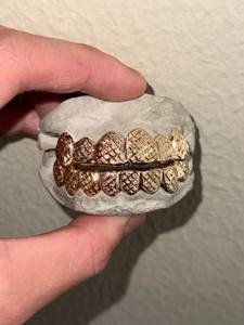 ที่ย่างน้ำแข็งประดับเพชร CZ สีทองทั้งชิ้นสำหรับงานวันเกิดวันหยุดกิจกรรมพิเศษตัวเลือกของขวัญที่ประหยัด - Product Image 4