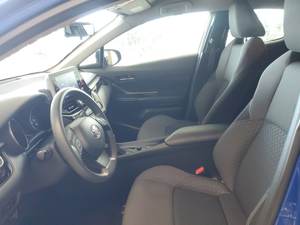 Toyota C-HR XL-E bleu 2020 d'occasion en bon état, conduite à gauche - Product Image 2