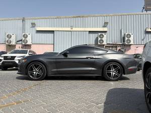 Ford Mustang Coupé Usata del 2017, Benzina 3.7L, Fari a LED, Pneumatici R19, Sedili Scuri, Guida a Sinistra |   Pronto per l'esportazione - Product Image 5