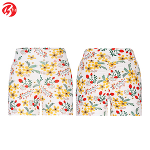 Pantalones cortos de tela transpirable de moda con estampado por sublimación para mujer - Product Image 4