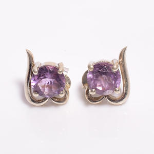 Pendientes de tuerca finos de Plata de Ley 925, aniversarios clásicos y fiestas, Idea de regalo, corte de amatista, amantes de las piedras preciosas, patrón de forma - Product Image 1