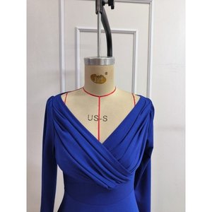 Vestido midi plisado de crepé Janjan con cuello y doble botonadura, manga larga, para mujer, 38128 - Saks Mavi - Product Image 5