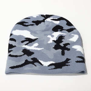 Vente en gros Bonnet camouflage tricoté unisexe Bonnets jacquard en acrylique avec logo personnalisé au meilleur prix aux États-Unis - Product Image 3