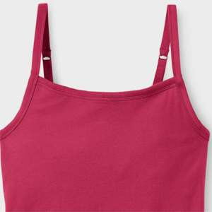 Débardeurs Racerback élégants pour femmes, vêtements de sport légers et confortables pour le yoga et le fitness - Product Image 5