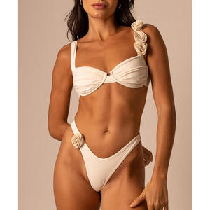 Ensemble bikini bandeau blanc uni pour femme avec fleurs 3D, deux pièces, bas échancré, coupe haute, maillot de bain push-up - Product Image 4