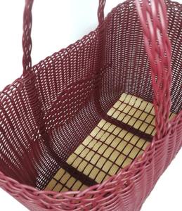 Bolso tote grande color borgoña, tejido a mano con plástico reciclado, resistente y duradero, perfecto como bolso de compras o bolso de playa. - Product Image 2