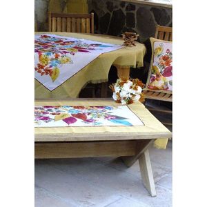 Juego de Mantel Amarillo Hecho a Mano de 150x150cm con Camino de Mesa y Fundas de Cojín con Estampado Floral para Decoración del Hogar - Product Image 5