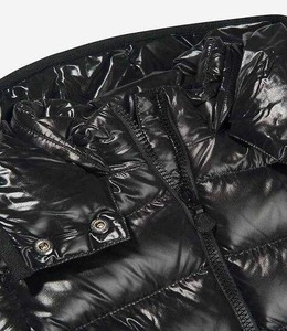 Chaqueta acolchada corta de alta calidad para mujer, abrigo corto de invierno con capucha y cierre de cremallera, elegante chaqueta acolchada corta para mujer, venta al por mayor, 2025 - Product Image 5