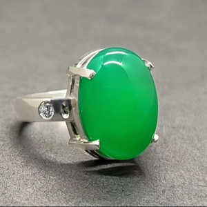 Anillo de Plata de Ley 925 Hecho a Mano con Ónix Verde Natural de Corte Ovalado en Engaste de Bisel, Regalo Clásico Perfecto para Aniversario de Bodas para Mujer - Product Image 1