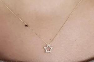 สร้อยคอจี้ดาว สร้อยคอเงินสเตอร์ลิงแบบกําหนดเองที่สวยงาม จี้ Moissanite จี้ของขวัญสําหรับเธอ - Product Image 4