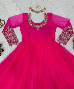 Glamour modeste: Abaya pour femmes robe musulmane Dubaï-infusez votre garde-robe avec des Abayas modestes et élégantes pour un mélange d'élégance - Product Image 5