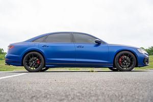 Audi S8 2022, faible kilométrage, pneus R18, bon moteur, prêt à être expédié - Product Image 3
