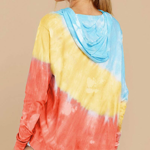 Sweat à capuche court tie-dye pour femme de haute qualité, élégant, conçu par OEM avec col à capuche et logo frontal pour l'hiver - Product Image 2