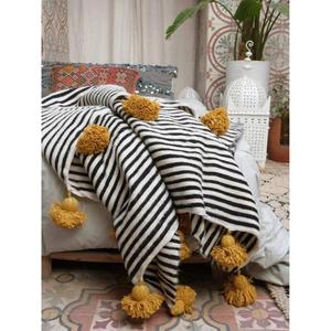 Manta Marroquí Hecha a Mano, Auténtica, Artesanal, Diseño Tribal, Suave, Tejida, Decoración para el Hogar, Regalo - Product Image 1