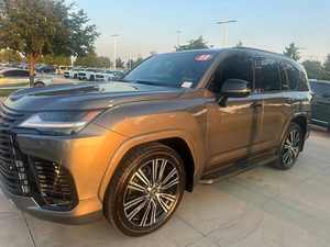 Limpio seminuevo 2022 Lexu-s LX600 lujo - Product Image 2