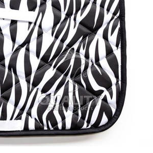 Tapis de selle imprimé personnalisé pour chevaux disponible en différentes couleurs, styles et options de broderie Tapis de selle pour chevaux - Product Image 5