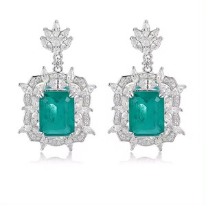 Boucles d'oreilles de luxe en argent 925 avec pierres synthétiques vertes, design Art Déco, plaquées rhodium, pour femmes, dernière mode, cadeau - Product Image 1