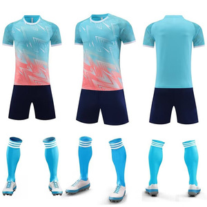 Maillot de football européen personnalisé, uniforme court, couleurs et tailles personnalisables, 100% polyester, respirant, durable, séchage rapide, léger - Product Image 3