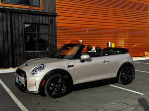 MINI Convertible C_ooper S 2024 USADO en Excelentes Condiciones - Product Image 2