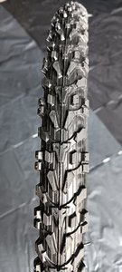 Pneu de vélo BMX KUMA de haute qualité fabriqué au Vietnam, 26x1x3-8, chambre à air en caoutchouc naturel, accessoires pour pneus - Product Image 3