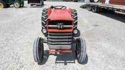 Tractor de ruedas usado MASSEY FERGUSON 135 con más de 50000 horas y 200kg de peso - Product Image 2