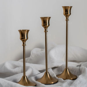 Portavelas de latón de diseño moderno de lujo para decoración interior y exterior, candelabro disponible a precio mayorista desde India - Product Image 3