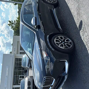 Aston Martin 2020, BMW Serie 3 330i XDrive FWD 2023, Cuero, R18, Automático - Product Image 1