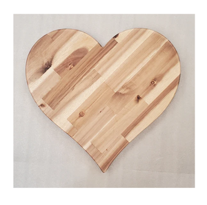 Planche à découper en bois en forme de coeur en bois naturel fait à la main nouvellement artisanat planche à découper en bois personnalisée - Product Image 3