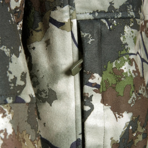 Chaqueta táctica para hombre para mayor seguridad con características impermeables y cortavientos, perfecta para actividades al aire libre y trabajo - Product Image 4