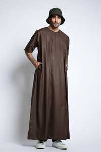 Robe Jubba islamique décontractée pour hommes, grande taille, respirante, légère, en polyester, vêtements musulmans, vente en gros d'usine au Moyen-Orient - Product Image 5