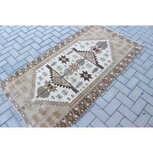 Alfombra Turca Vintage de 3.2x6 pies, Alfombra con Bordes Marrones - Product Image 2