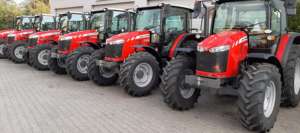 Tractor agrícola de ruedas Massey Ferguson 5708 230hp de alto rendimiento - Product Image 3