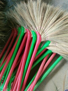 Escoba suave vietnamita hecha de hierba para limpiar el hogar/Planta natural de escoba de hierba a precio barato de la fábrica de Vietnam - Product Image 3