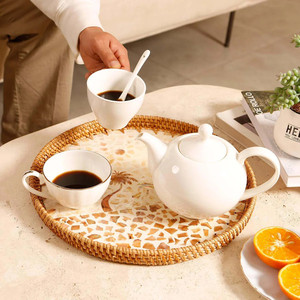 Nouvelle collection : Plateau de service en rotin et en bois, fabriqué au Vietnam, idéal pour servir - Product Image 4