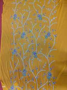 Vestido de Lujo Hecho a Mano con Cuentas Bordadas y Encaje, 100% Poliéster, Diseño de Diamantes en el Centro, Estilo Elegante - Product Image 2