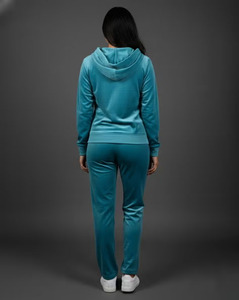 Survêtement pour femmes conçu pour les maisons de vêtements de boutique, prenant en charge la personnalisation de la marque privée et la vente en gros internationale - Product Image 3