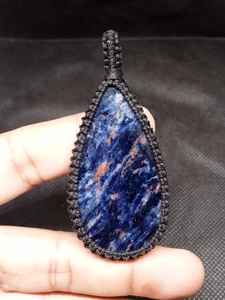 Pendentif en macramé fait main en pierre précieuse, pendentif en sodolite, pierre de guérison, cadeau, bijoux - Product Image 5