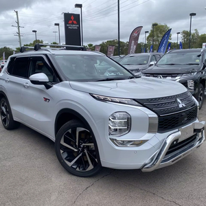 Mitsubishi Outlander 2024, bản Exceed, số tự động, dẫn động 4 bánh (AWD), đã qua sử dụng, chất lượng tốt, đã được chứng nhận, tay lái trái/phải, hộp số tự động, ghế da tối màu, động cơ tăng áp. - Product Image 1