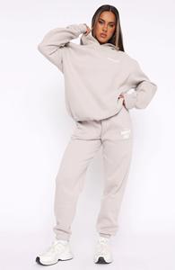 ชุดเซ็ตเสื้อฮู้ดและกางเกงขายาวปักลายสำหรับผู้หญิง ฤดูหนาว 2 ชิ้น สีพื้น รุ่น Moon - Product Image 4