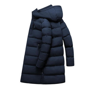 เสื้อโค้ทพัฟเฟอร์ผู้ชายแบบยาว ซิปหน้า ผลิตจากวัสดุรักษ์โลก กันน้ำ กันลม พร้อมฮู้ด สำหรับผู้ใหญ่ - Product Image 2