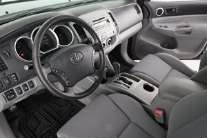 TOYOTA TACOMA TRD OFF-ROAD DOBLE CABINA 4X4 USADA, 2010, CON VOLANTE A LA IZQUIERDA/DERECHA - Product Image 2