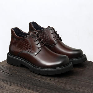 Bottes en cuir de mouton marron de luxe, au-dessus du genou, avec surface imperméable et doublure anti-humidité pour le froid et les occasions formelles - Product Image 1