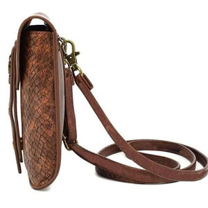 Riñonera medieval de cuero hecha a mano clásica con artesanía tradicional para ferias históricas y disfraces de estilo vikingo - Product Image 3